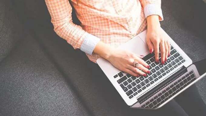 Bekerja dengan duduk seharian/copyright Pexels.com