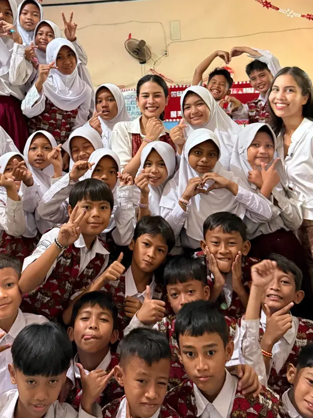 Maudy Ayunda artis yang juga fokus terhadap isu pendidikan. [@maudyayunda]