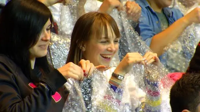 Meletuskan Bubble Wrap Bisa Jadi Obat Stres Paling Murah Sedunia!