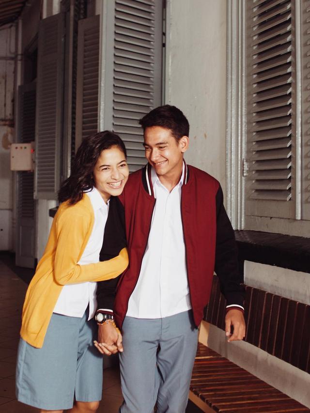 otret Putri Marino Berseragam SMA