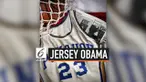 Jersey bola basket milik Mantan Presiden Amerika, Barack Obama terjual seharga sekitar Rp 1,7 miliar di balai lelang Dallas.