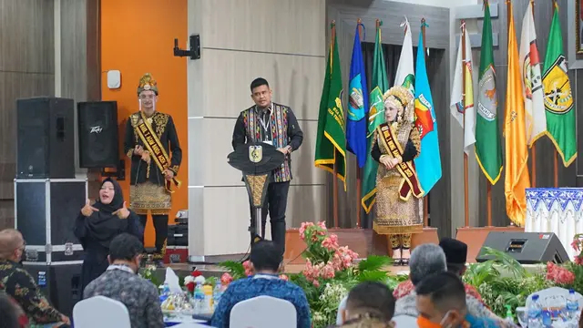 Peduli Penyintas Difabel, Bobby Nasution Bawa Juru Bahasa Isyarat di Acara Apeksi
