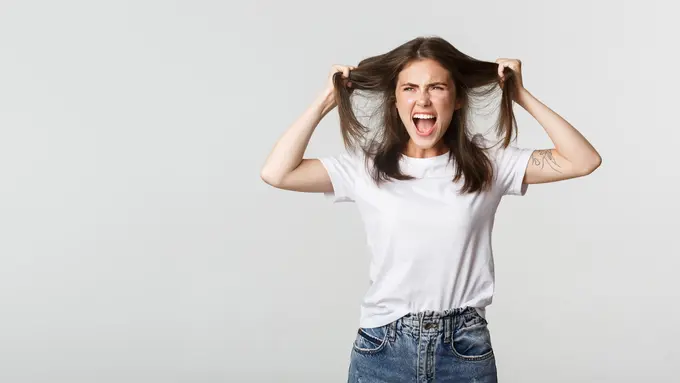 Ilustrasi rambut kering, rusak