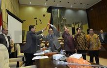 Ketua Komisi II DPR: Surat edaran KPU melanggar UU