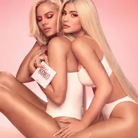 Intip koleksi kolaborasi kosmetik ketiga Kylie Jenner dan Khloe Kardashian. Akankah punya penggemar? (Foto: instagram.com/kyliejenner)