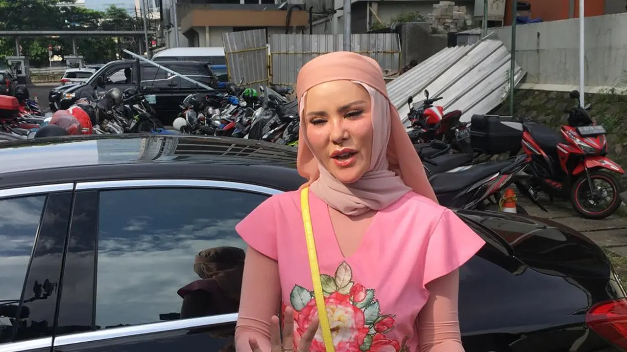 Angel Lelga (ist/ Munady Widjaja)