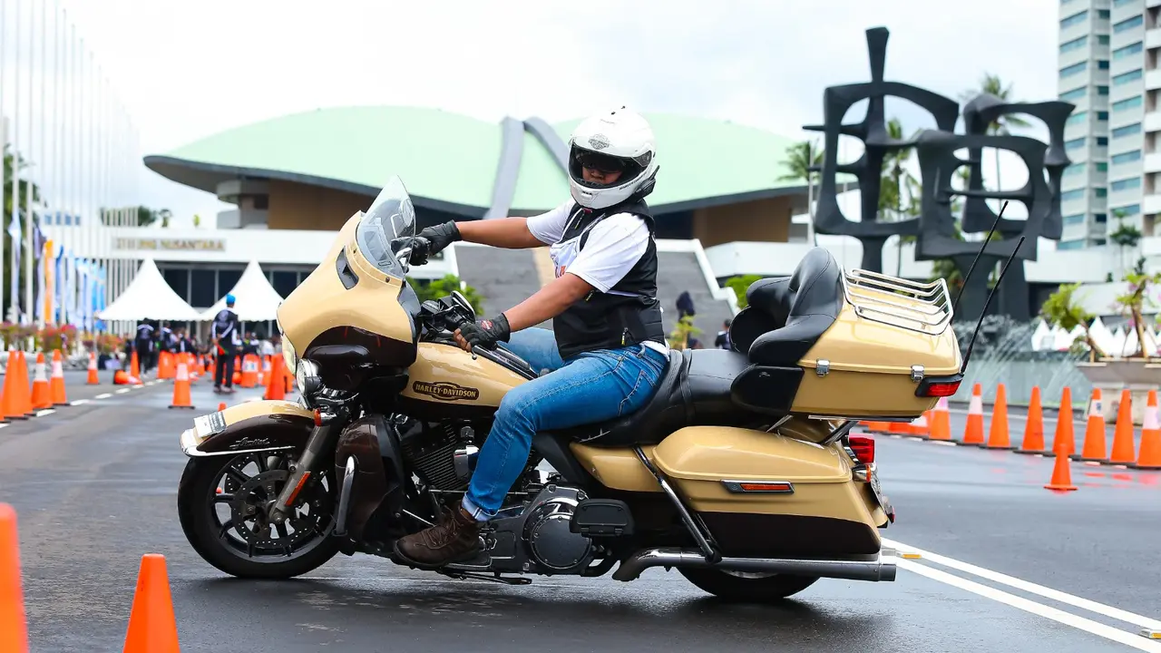 Mengendarai Moge juga Butuh Keterampilan Khusus (Ist)