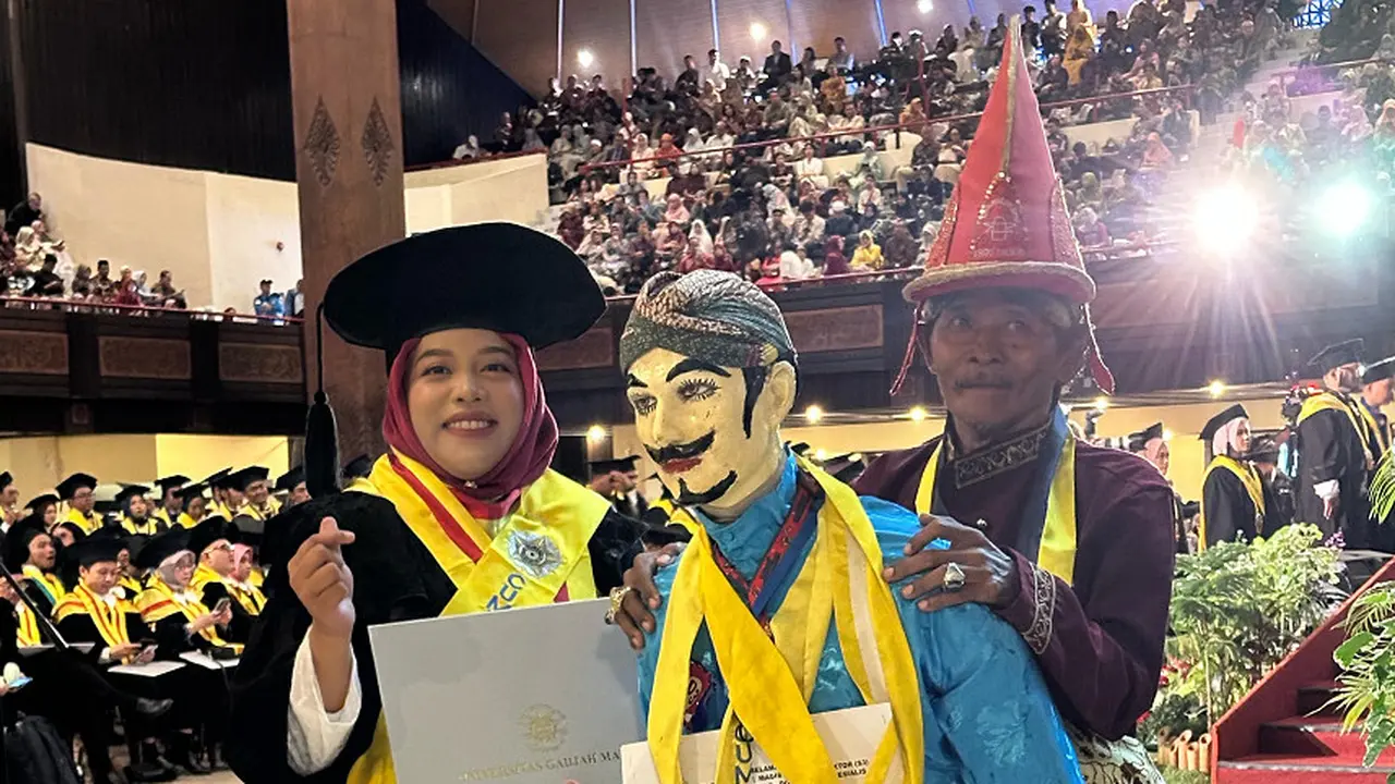 Pakaian Kesenian Ledhek Gogik