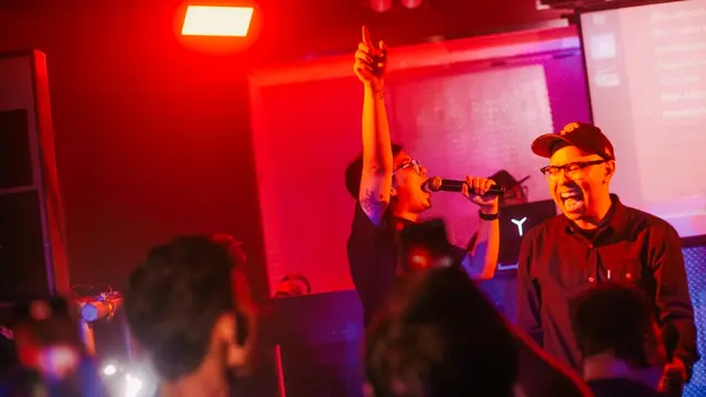 Vokalis band For Revenge, Boniex