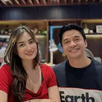 Ini potret kebersamaan adly fairuz dan angbeen rishi. (credit:instagram.com/angbeenrishi)