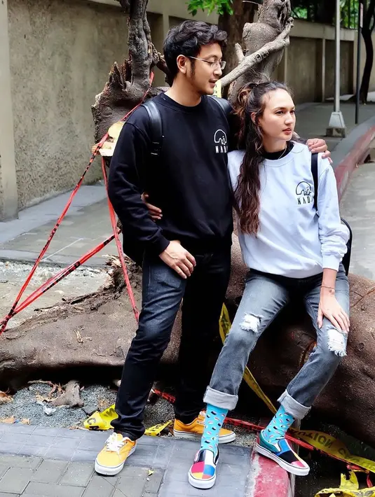 Nadine Chandrawinata dan Dimas Anggara