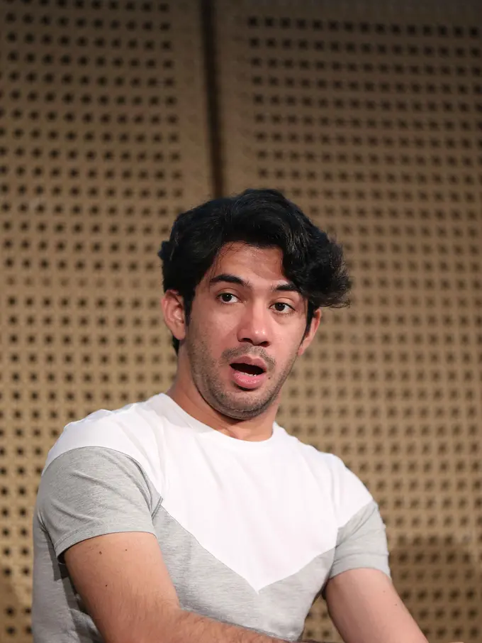 [Bintang] Reza Rahadian