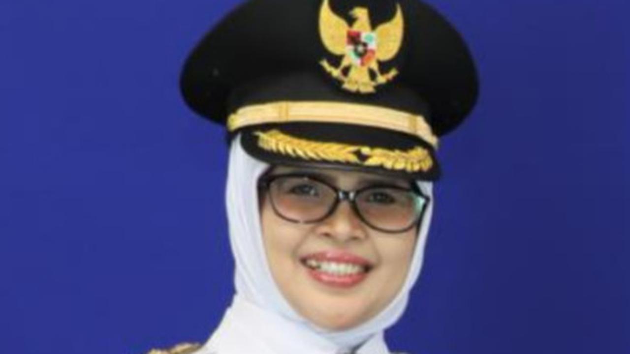Terjerat Korupsi, Ini Profil Mantan Bupati Blitar Rini Syarifah
