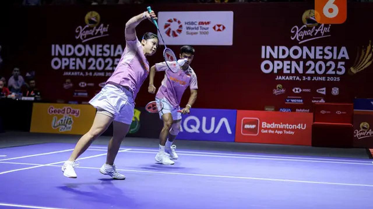 Foto: Debut Manis Felisha dan Jafar di Indonesia Open 2025, Menang Dua Gim Langsung