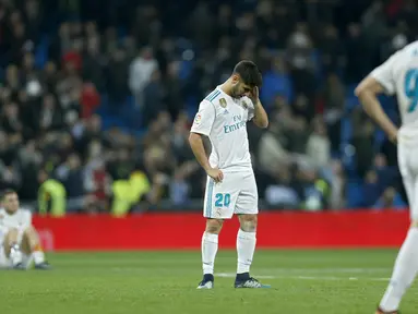 Ekspresi para pemain Real Madrid setelah timnya kalah dari Leganes pada perempat final Copa del Rey di Santiago Bernabeu stadium, Madrid, (24/1/2018). Leganes menang 2-1. (AP/Francisco Seco)