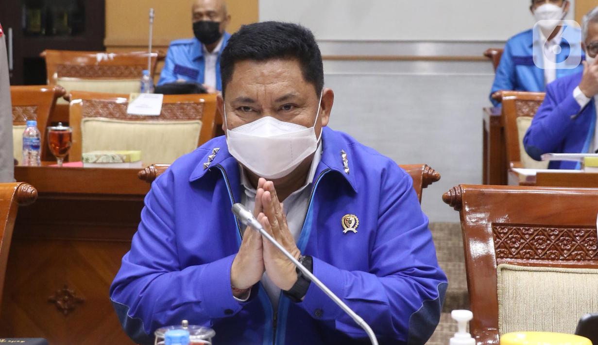 Kepala Badan Narkotika Nasional (BNN) Komjen Pol Petrus Reinhard Golose mengikuti rapat dengar pendapat dengan Komisi III DPR di Kompleks Parlemen, Senayan, Jakarta, Senin (7/6/2021). Rapat membahas penyusunan program kerja tahun 2022. (Liputan6.com/Angga Yuniar)