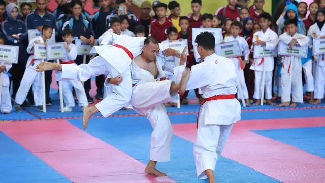 Ribuan Karateka SE- Indonesia Ikuti Kejurnas Karate di Banyuwangi (Istimewa)