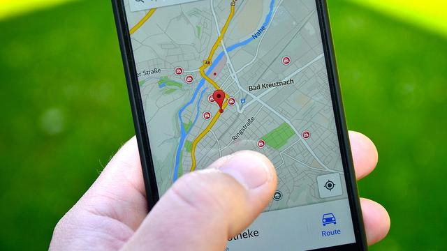 Aplikasi lacak lokasi