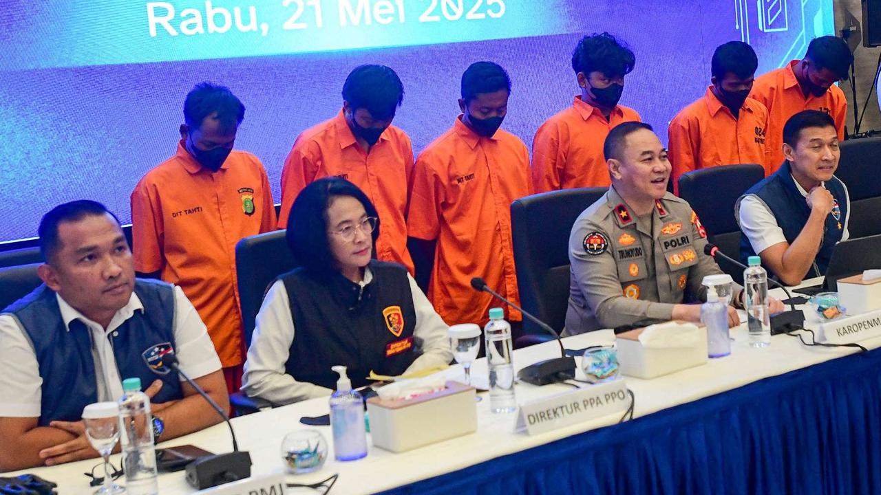 Terungkap, Ini Identitas dan Peran Enam Tersangka Kasus Grup Facebook 'Fantasi Sedarah