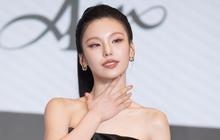 Resmi Debut Solo, Intip 7 Potret Yeji ITZY Tampil Memikat di Konferensi Pers Album AIR