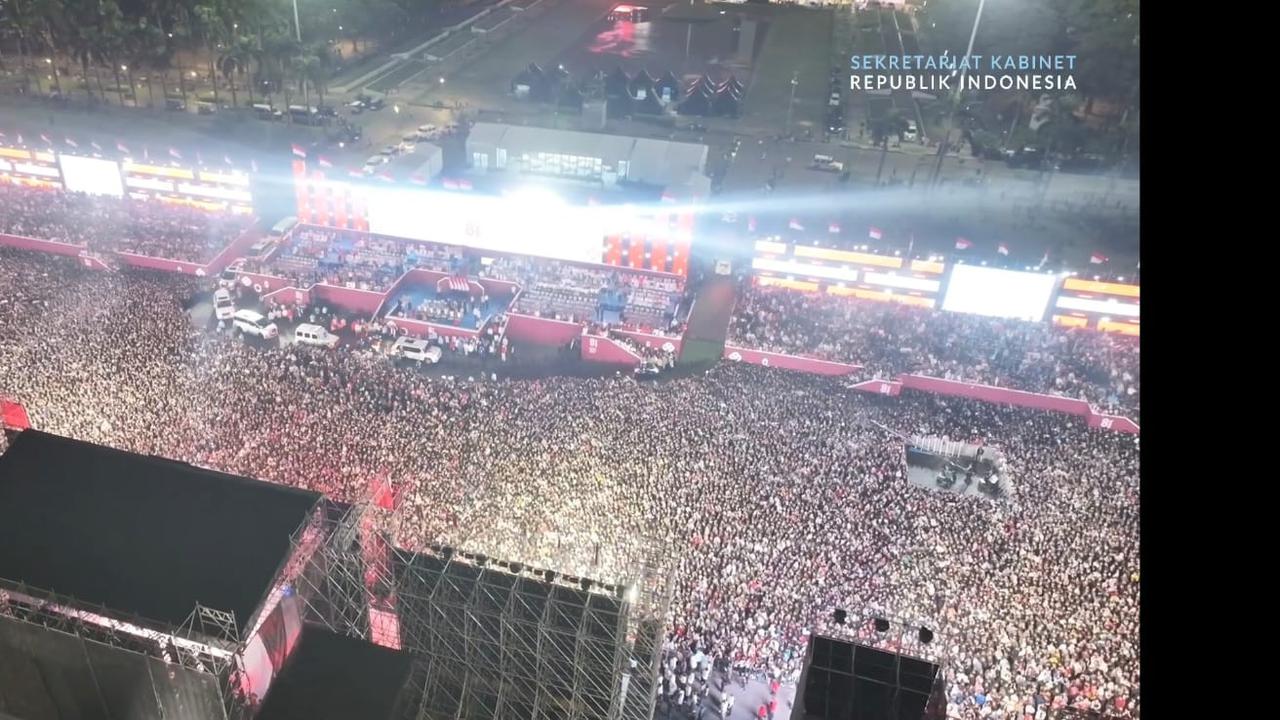 Kemeriahan Karnaval HUT RI, Warga Tumpah Ruah dari Monas hingga HI