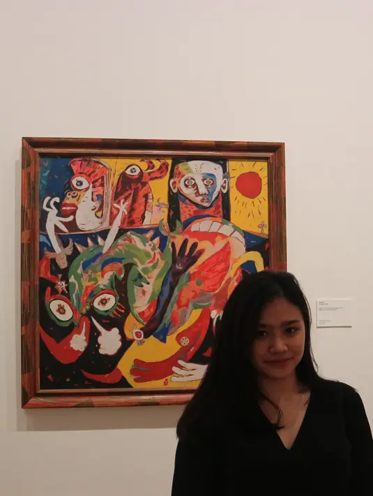 Melihat dari foto-foto di  akun Instagramnya, perempuan yang satu ini selalu bergaya kekinian. Mulai dari style berbusana, makeup dan gaya rambutnya yang selalu mengikuti trend di kalangan anak seusianya. (Instagram/tiaransvtr)