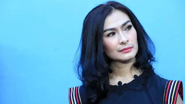 [Bintang] Iis Dahlia