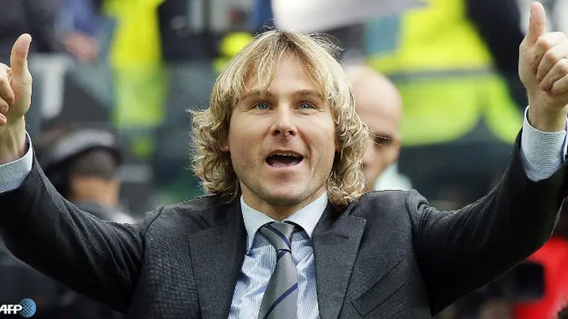 nedved-bola-130312c.jpg