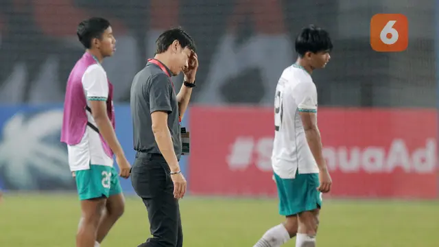 Foto: Ekspresi Pemain Timnas Indonesia usai Tersingkir dari Piala AFF U-19 2022, Zanadin Fariz Pun Menangis