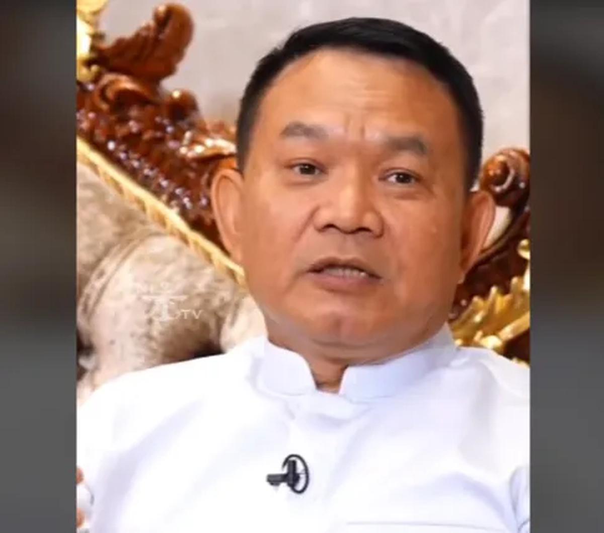 Dudung juga memberikan pengertian akan dampak dari penutupan jalan tersebut. Mereka pun akhirnya menyingkirkan semua batu-batu dan kawat-kawat berduri yang digunakan untuk menutup jalan. <br>