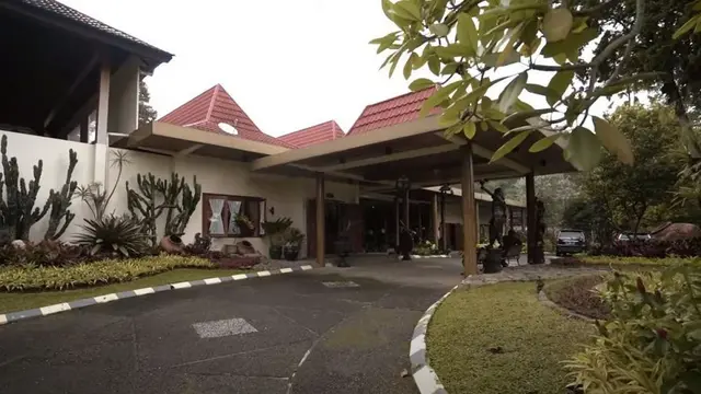 Vila Ibu Mertua Nikita Willy