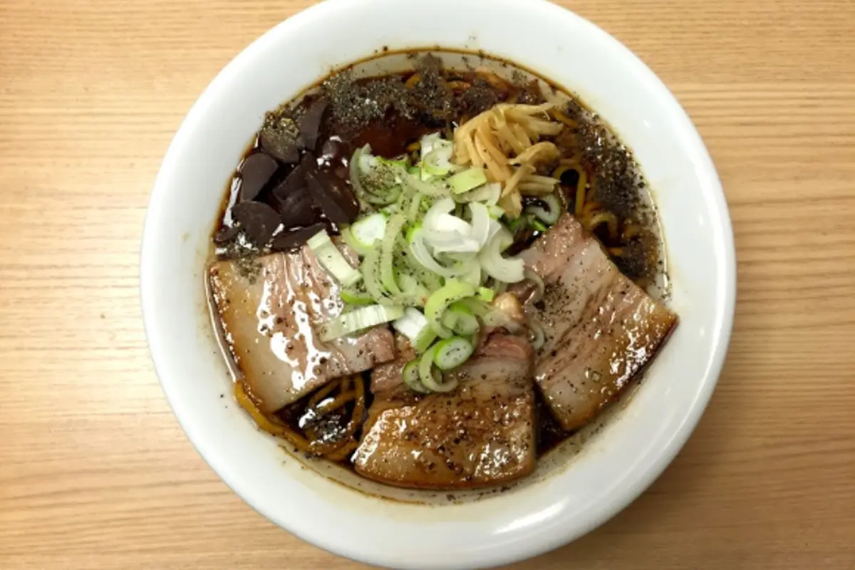 Jelang Valentine, Kedai Ini Sediakan Ramen Cokelat