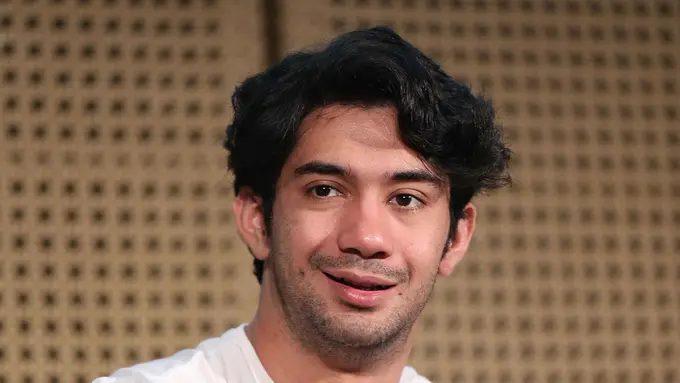 [Bintang] Reza Rahadian