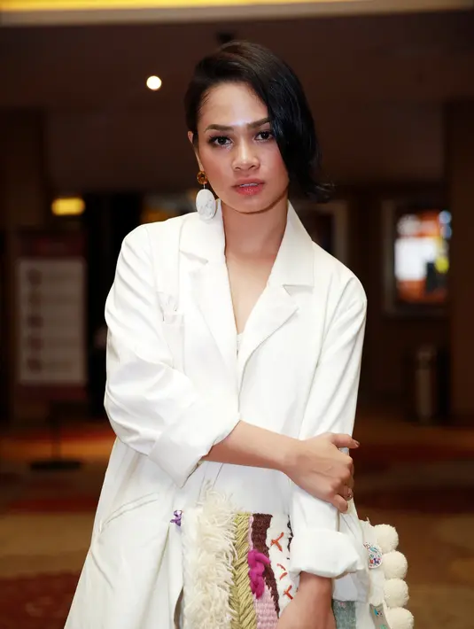 Saat menghadiri lounching iklan pariwisata di FX Senayan, Jakarta Pusat, Senin (15/2/2016), Andien mengatakan, salah satu strategi tepat untuk mengenalkan tempat wisata di Indonesia dengan film. (Deki Prayoga/Bintang.com)