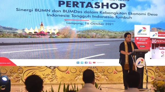 Menteri BUMN Erick Thohir dalam ajang penghargaan kepada para pengusaha Pertashop terbaik. (Dok Pertamina)