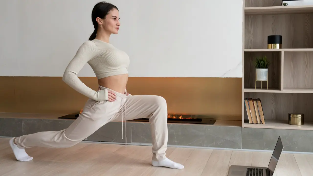 Kenali Tips Latihan Leg & Glute Flow 15 Menit di Rumah, Gerakan Simpel dengan Manfaat Maksimal
