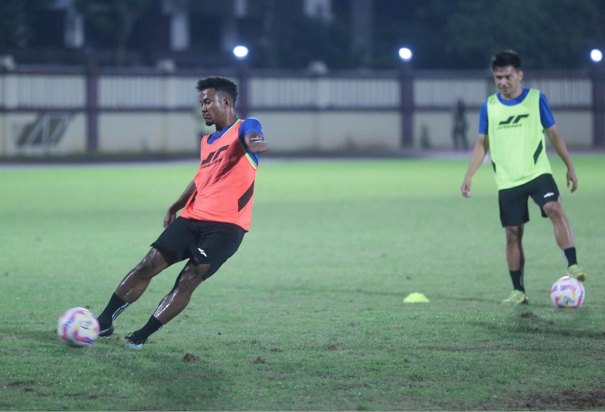 FOTO: Liga Indonesia All Star Mulai Latihan Jelang Hadapi Oxford United di Piala Presiden 2025