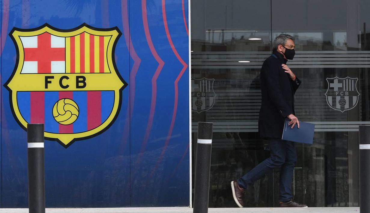 Mereka menggunakan buzzer untuk menyerang semua pihak, bahkan sampai pemain-pemain Barcelona, jika tidak sepaham dengan kebijakan klub yang kala itu dipegang oleh Bartomeu.(AFP/Lluis Gene)