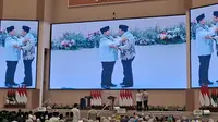 Presiden Prabowo Subianto saat bertemu dengan Duta Besar Palestina Abdul Fattah Assatari di acara Resepsi Kesyukuran 100 Tahun Pondok Modern Darussalam Gontor (Liputan6.com/Arief).