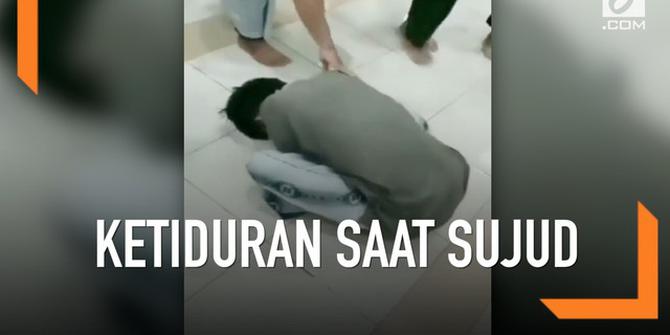 VIDEO: Dikira Meninggal Saat Sujud, Remaja Ini Ketiduran