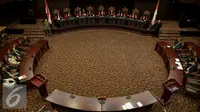 Suasana sidang di Gedung Mahkamah Konstitusi, Jakarta, Rabu (11/11).  Sidang Pengujian UU No. 51 Tahun 2009 tentang perubahan kedua atas UU NO. 5 Tahun 1986 tentang Peradilan Tata Usaha Negara. (Liputan6.com/Faizal Fanani)