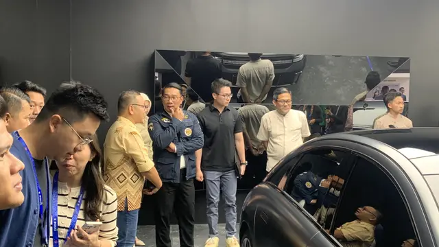 Datang ke GIIAS 2023, Ridwan Kamil Terpincut dengan Mobil Listrik Hyundai Ioniq 6