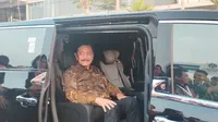 Menteri Koordinator Bidang Kemaritiman dan Investasi (Marves) Luhut Binsar Pandjaitan usai peresmian operasional Kawasan Industri Terpadu Batang (KITB) oleh Presiden Joko Widodo (Jokowi), Jumat, (26/7/2024). (Gagas/Liputan6.com)