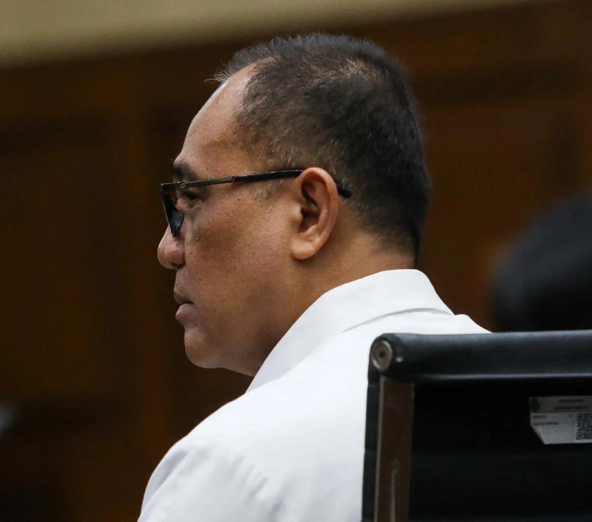 Mantan pejabat Direktorat Jenderal Pajak Kementerian Keuangan (DJP Kemenkeu) Rafael Alun Trisambodo menghadapi tuntutan jaksa penuntut umum Komisi Pemberantasan Korupsi (KPK) di Pengadilan Tipikor pada Pengadilan Negeri Jakarta Pusat (PN Jakpus), Senin (1
