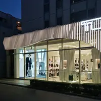 Sebuah destinasi luxury di Tokyo, Omotesando dipilih sebagai lokasi dibukanya gerai flagship Tumi yang dihadiri aktor dan penyanyi Takumi Kitamura.