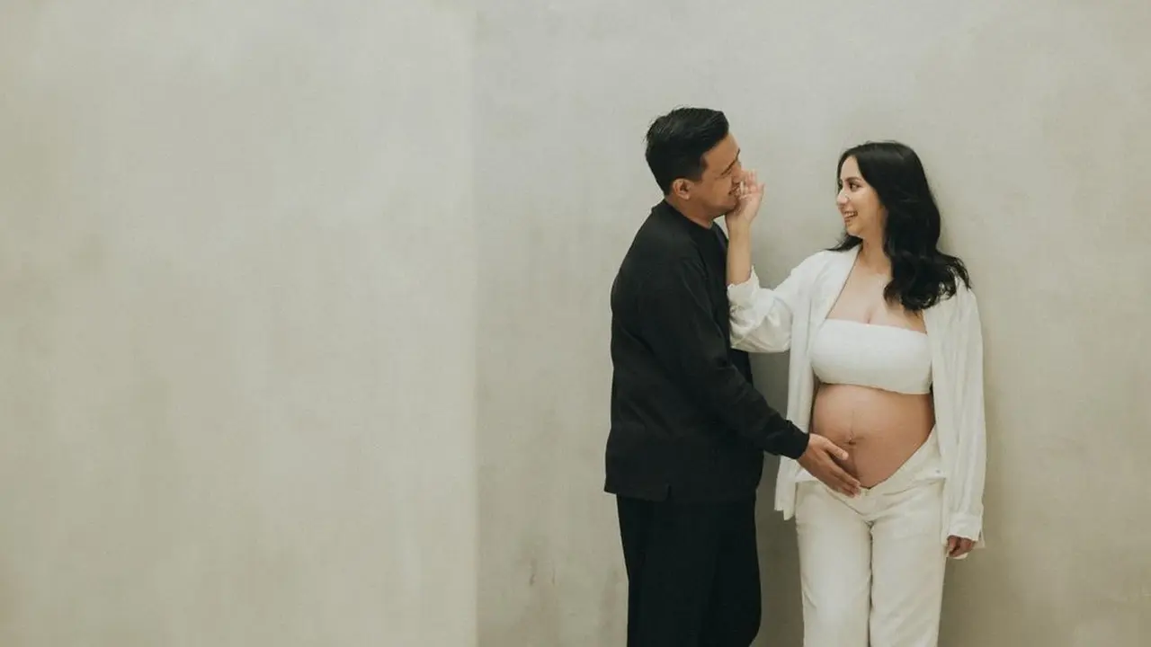 Maternity shoot Joshua Suherman dan Clairine Clay (Instagram/clairineclay)