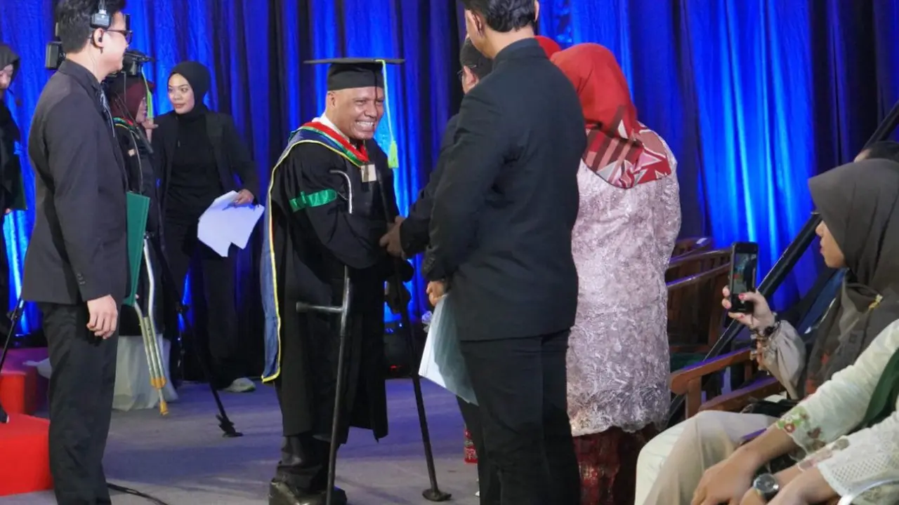 Ledakan Bom Bikin Abdul Rauf Jadi Penyandang Disabilitas, tapi Tak Surutkan Semangat Kejar Gelar Sarjana