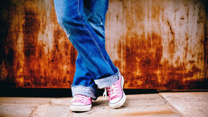 Jangan Salah Begini Cara Bersihkan Sepatu Sesuai Bahan Citizen6 Liputan6 Com