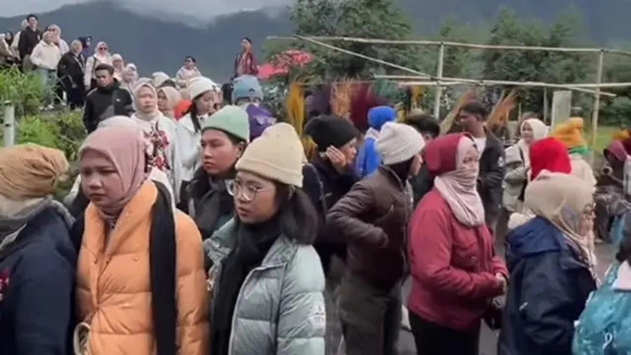 Antrean Panjang di Pintu Masuk dan Toilet Gunung Bromo, TNBTS Buka Suara
