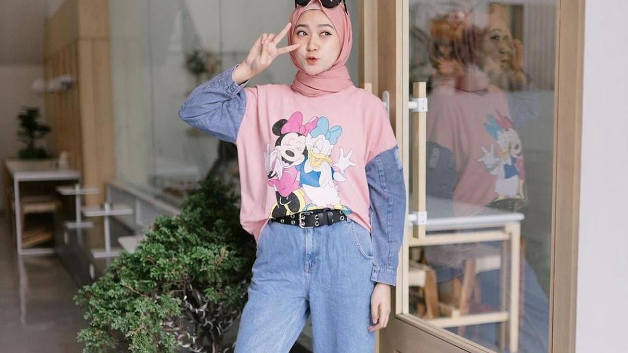 6 Gaya Hijab Selebgram Saritiw, Jadi Inspirasi Padu Padan Pashmina